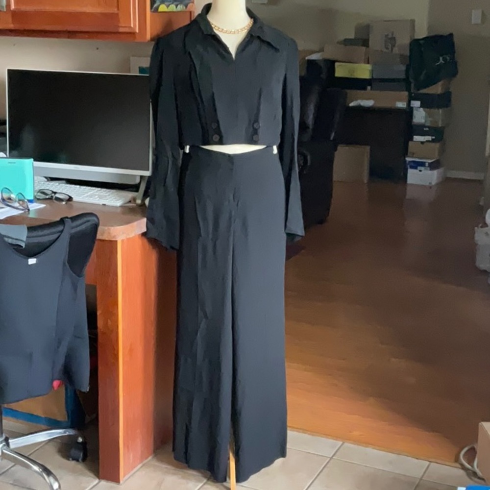 CULTURE Black Silk Pantsuit in Size L (Jacket/Top) & 6 (Pants), Preowned